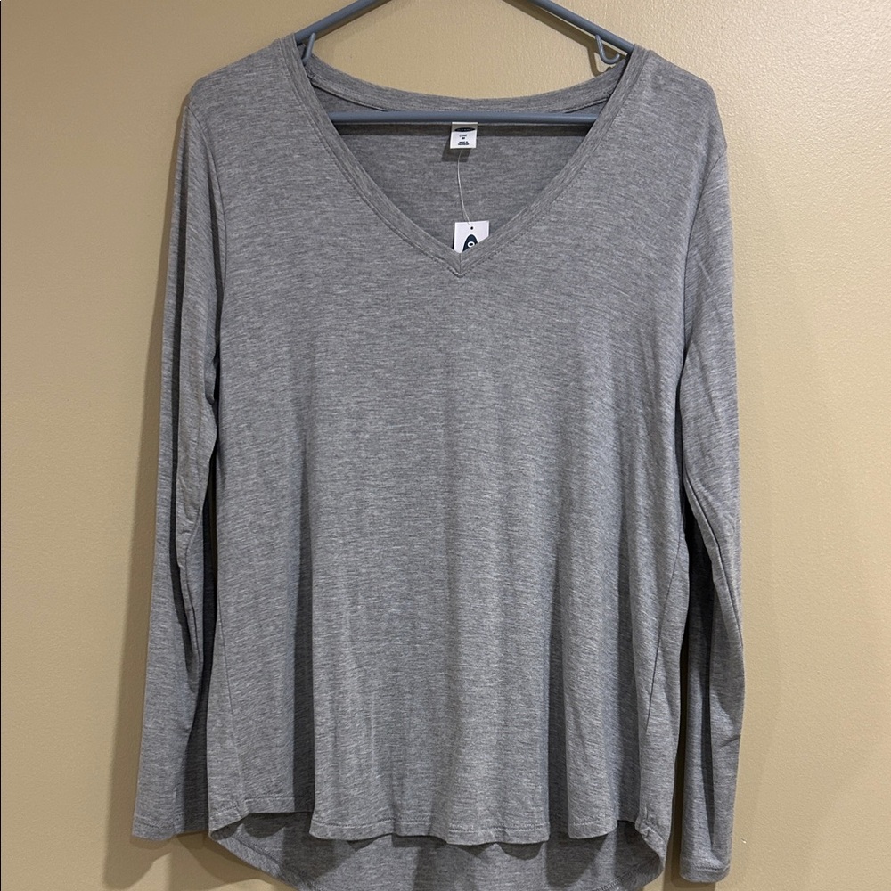 Old Navy Heather Gray Long Sleeve Tee